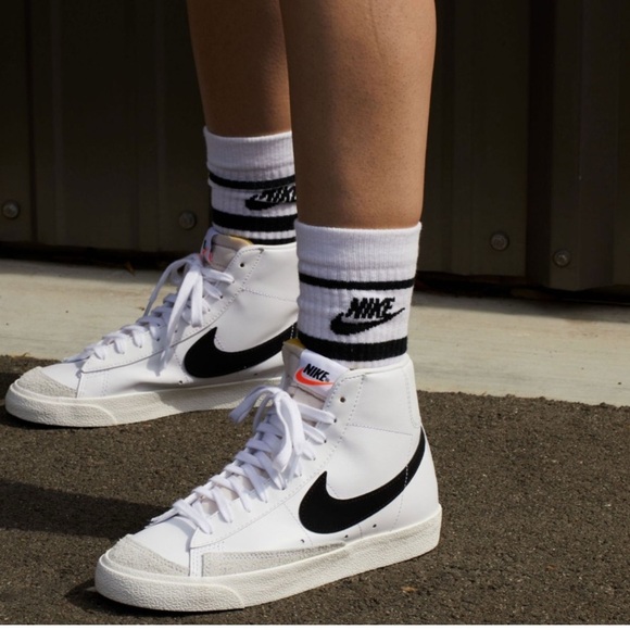Nike Women's Blazers - Picture 2 of 12